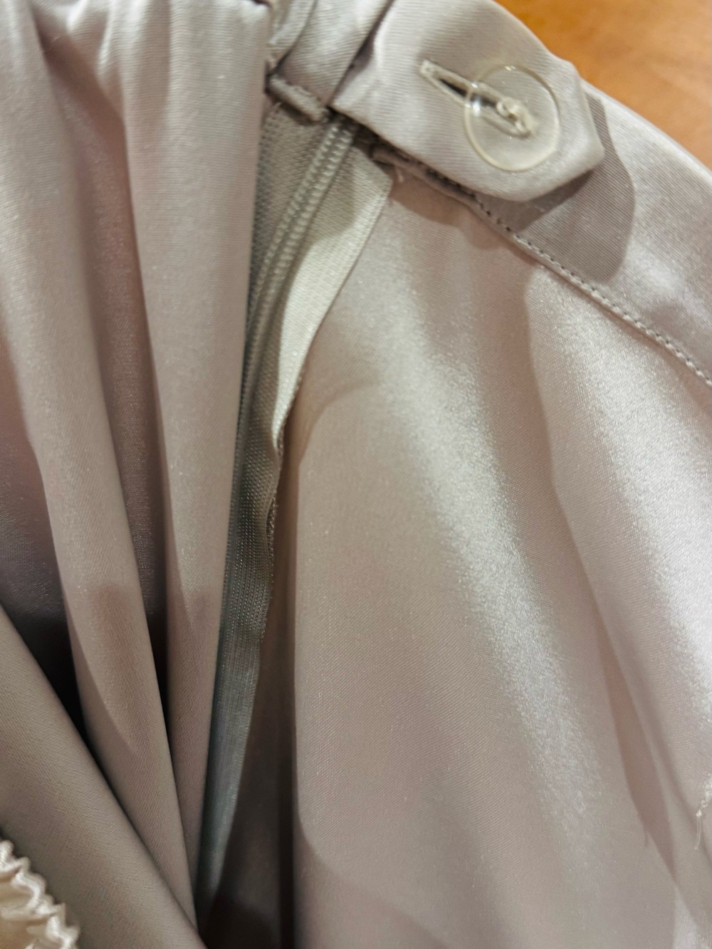 St John women Collection Kate liquid satin pants size 4 - Picture 5 of 8